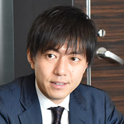 顔写真: 夫馬賢治