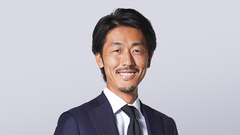 池端　由基
