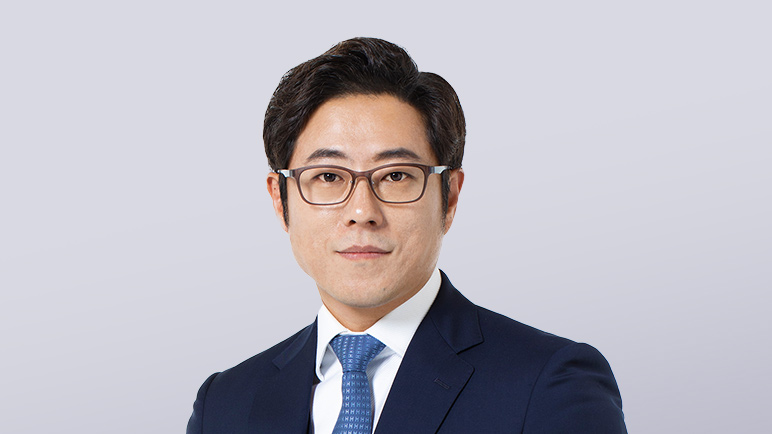 コ　ヨンス