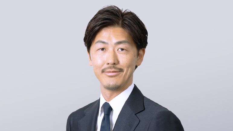 池端　由基