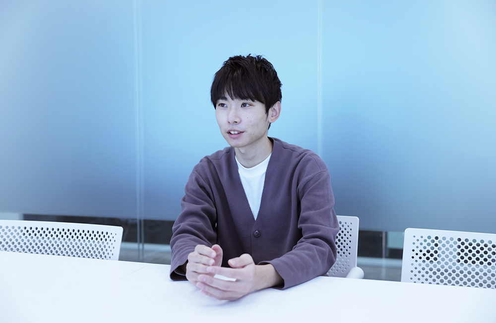 福岡さんインタビューカット