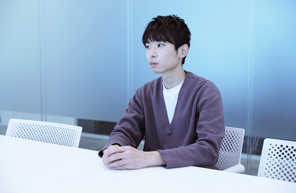 福岡さんインタビューカット