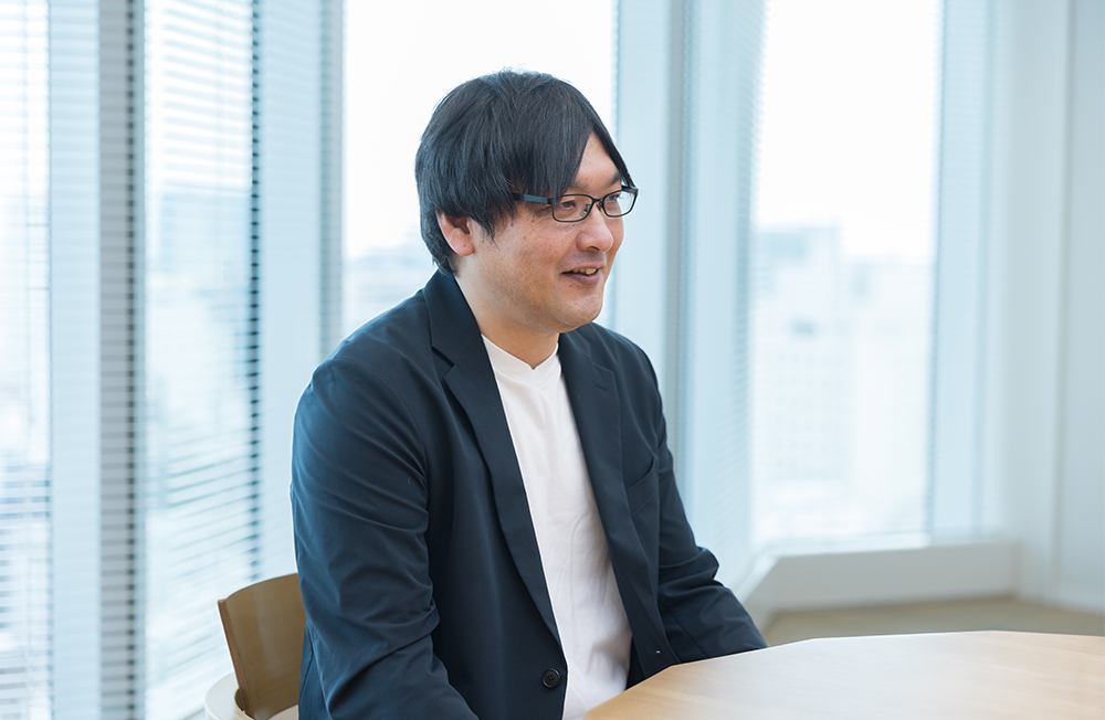 國吉さんインタビューカット