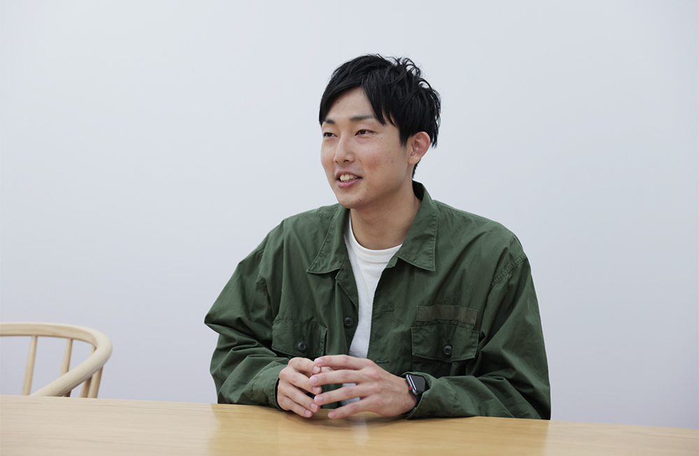 栗田さんインタビューカット