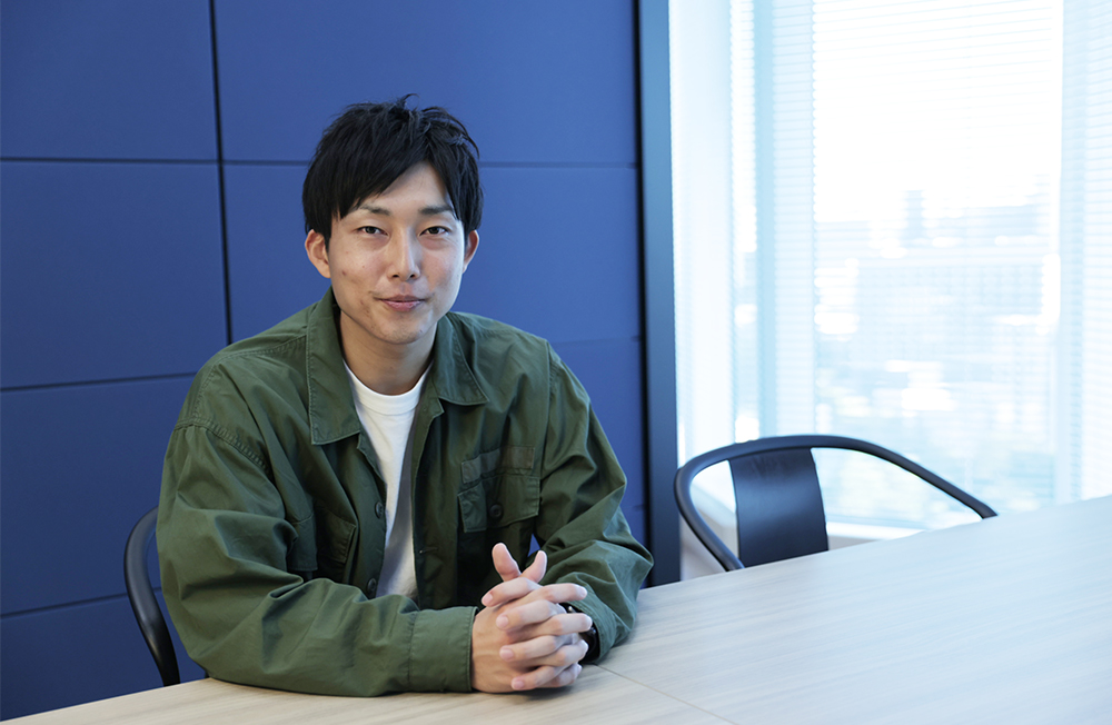 栗田さんインタビューカット