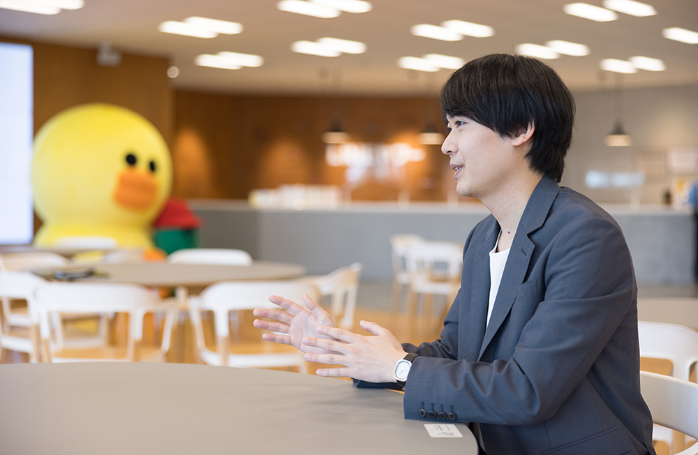 緑川さんインタビューカット