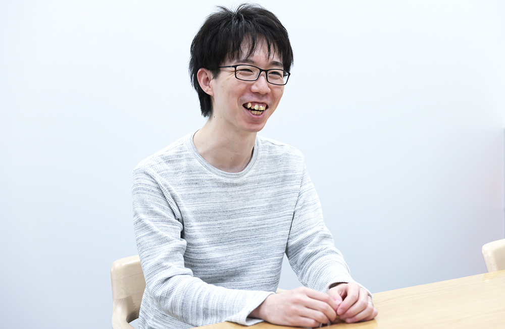 村上さんインタビューカット