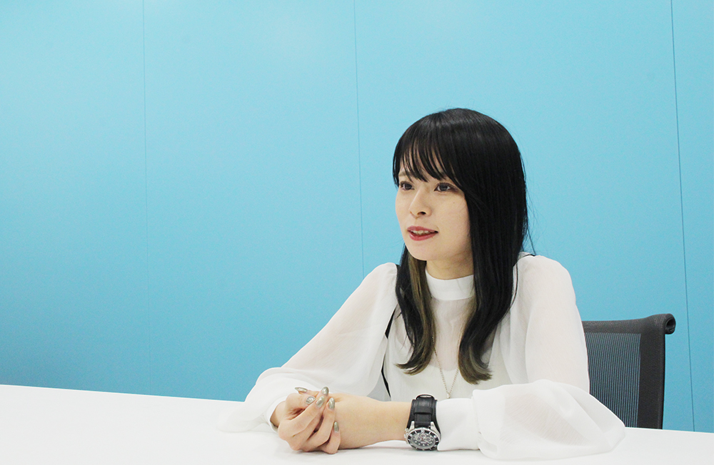 西村さんインタビューカット