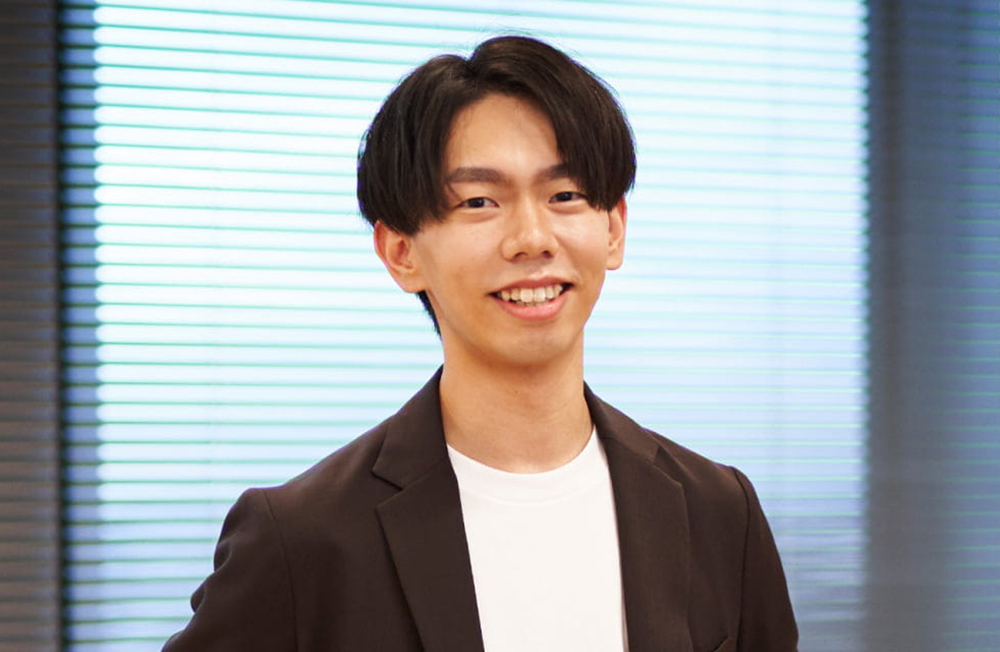 岡崎さんインタビューカット