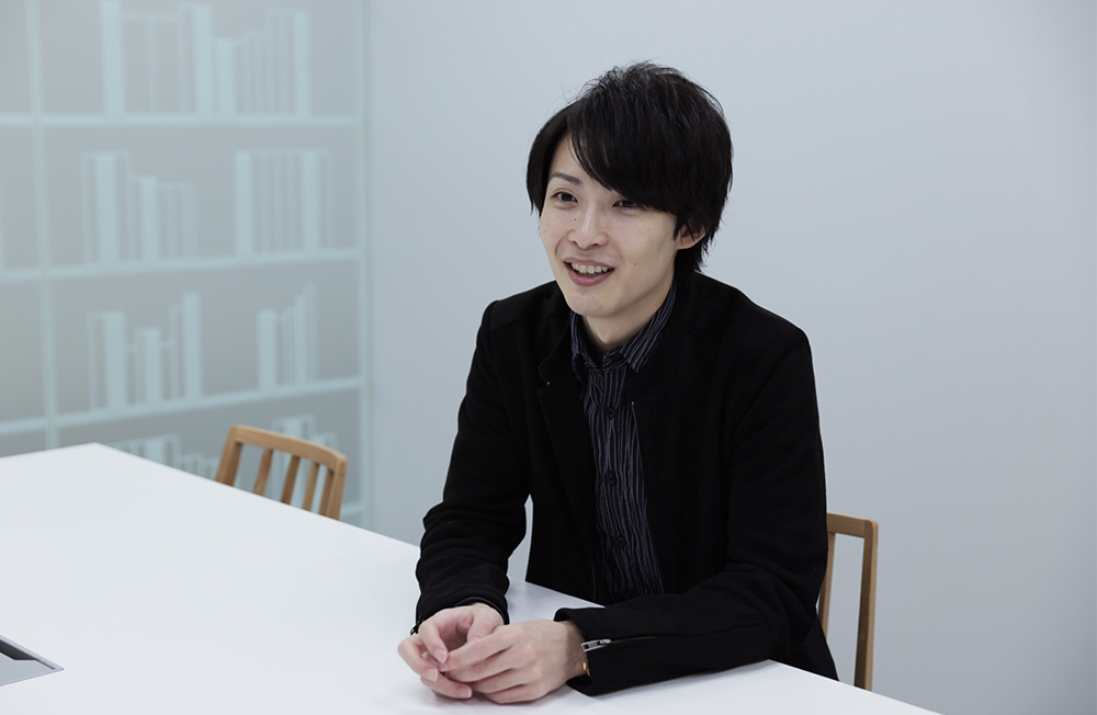 坂本さんインタビューカット