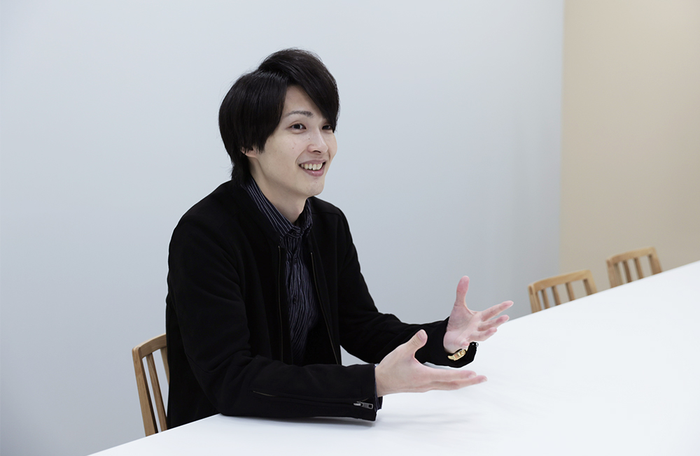 坂本さんインタビューカット