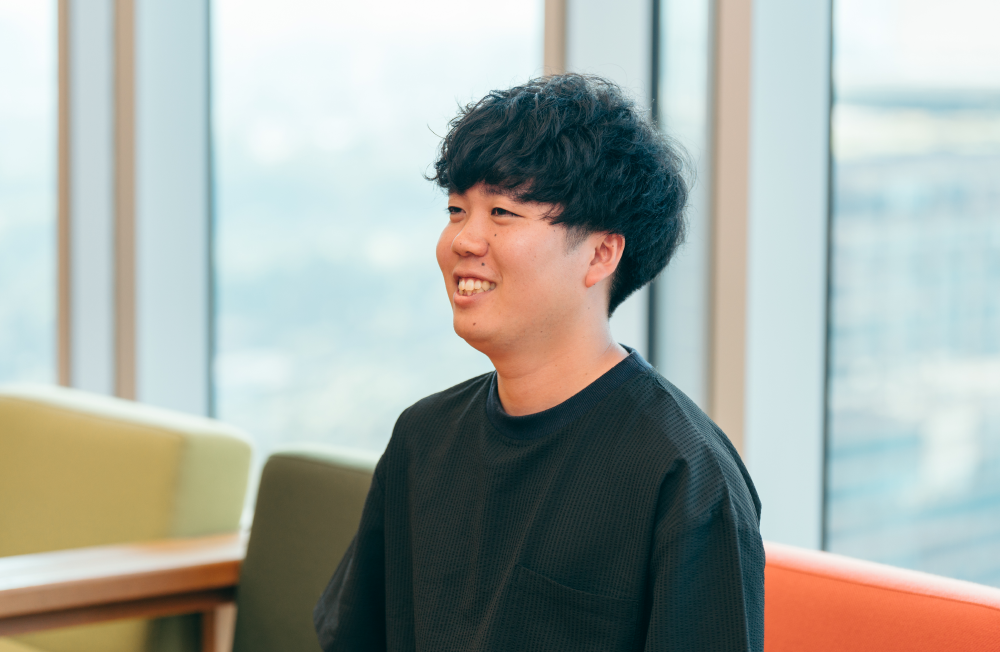 佐藤哲平さんのインタビュー記事の写真です。