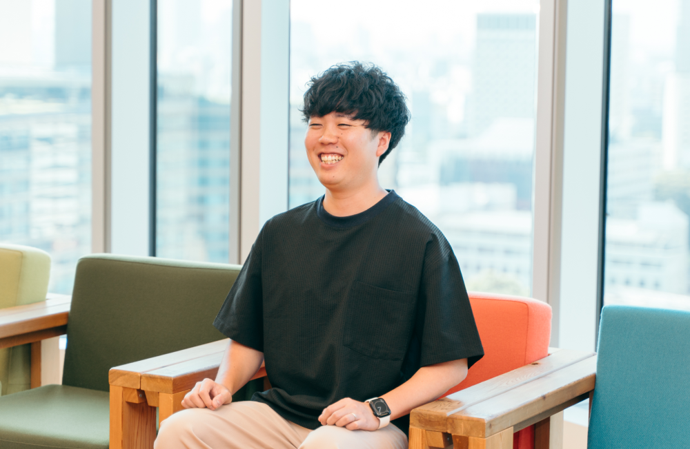 佐藤哲平さんのインタビュー記事の写真です。