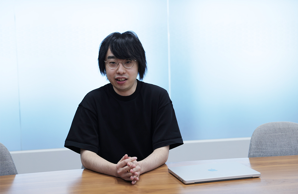 鈴木翔吾さんインタビューカット