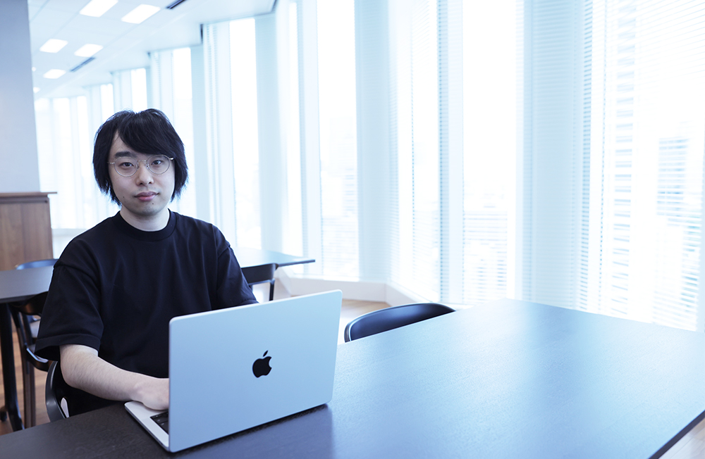 鈴木翔吾さんインタビューカット
