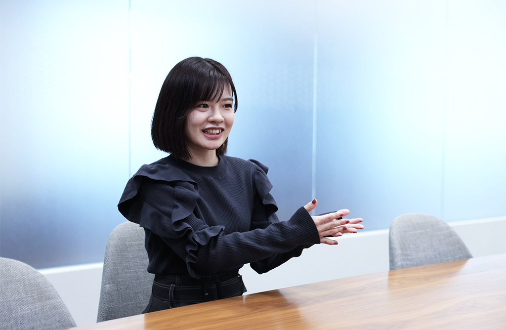 山室さんインタビューカット