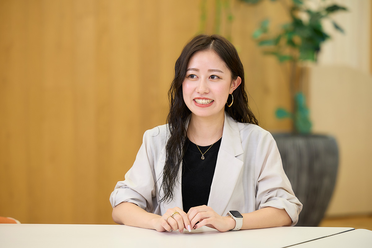 山田が話をしている写真
