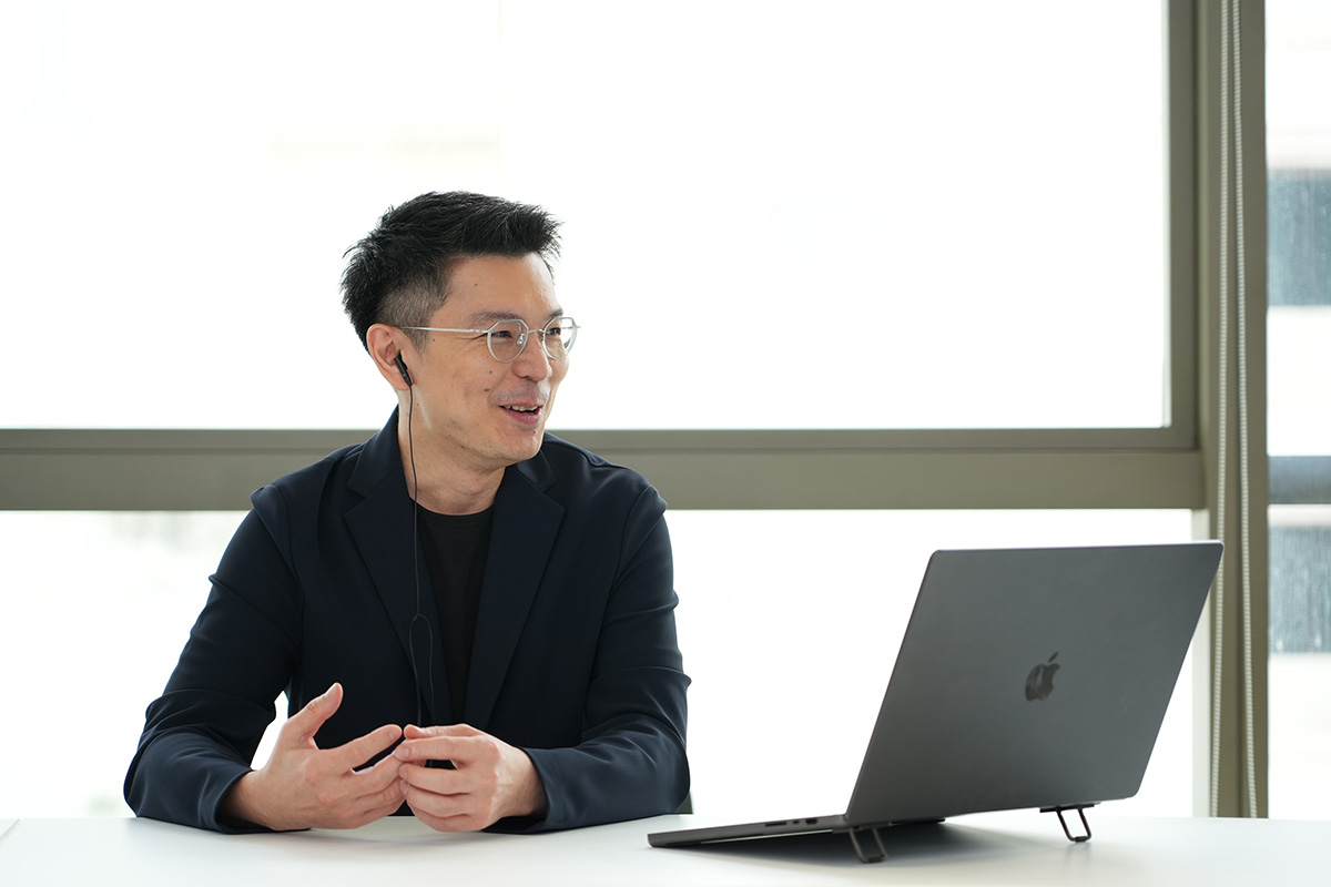 ボールが話をする様子の写真