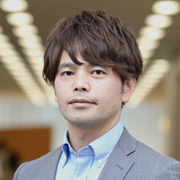 顔写真：西田修一
