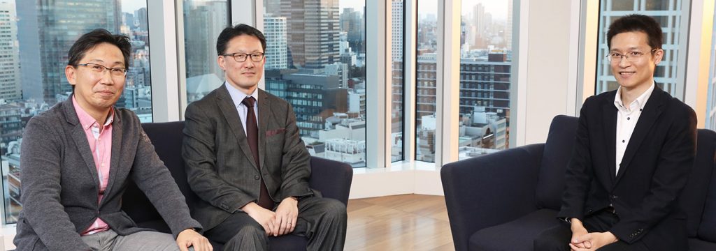 右:川口洋、中央:中谷昇、左:梅村雄士