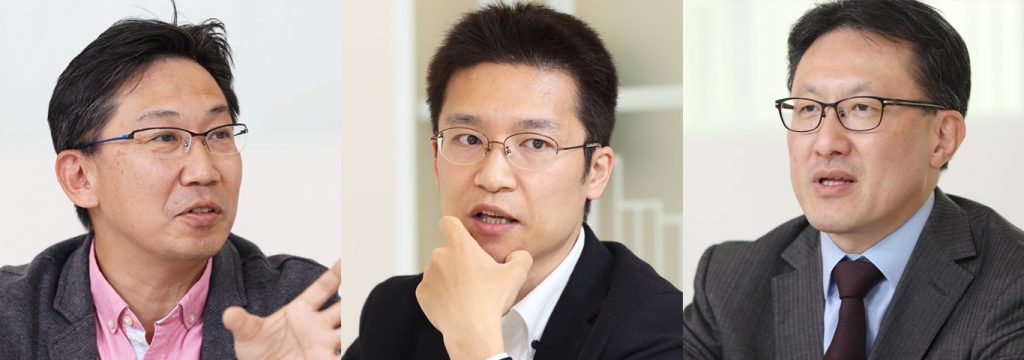 左から梅村雄士(ヤフー株式会社CISO)、川口洋氏(株式会社川口設計代表取締役)、中谷昇(ヤフー株式会社執行役員　政策企画統括本部長／Zホールディングス株式会社　執行役員　GCISO)